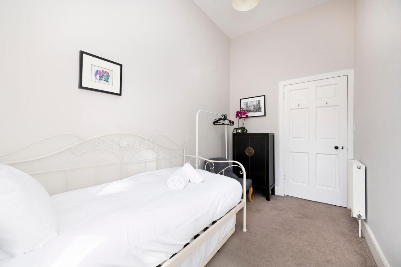 Joivy Contemporary Flat In The New Town Apartment Edinburgh Bagian luar foto